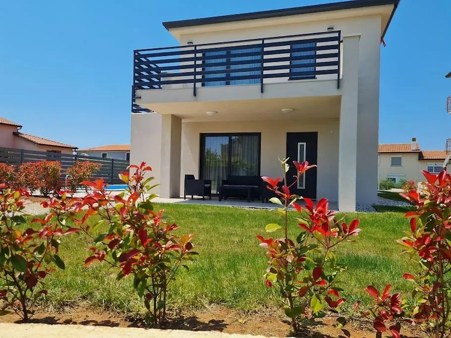 Marcante - Designer, Romantic Pool View Suite Poreč Chorwacja