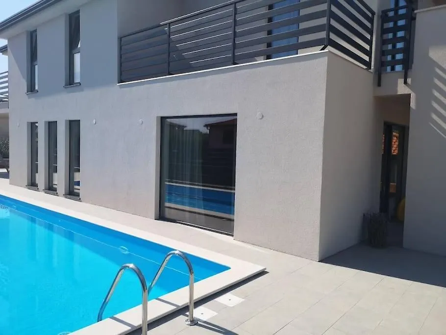 Marcante - Designer, Romantic Pool View Suite Porec Apartment