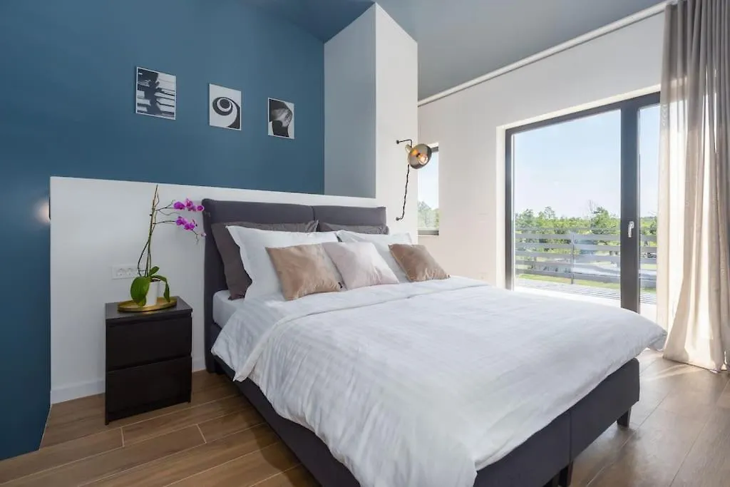 Apartment Marcante - Designer, Romantic Pool View Suite Porec